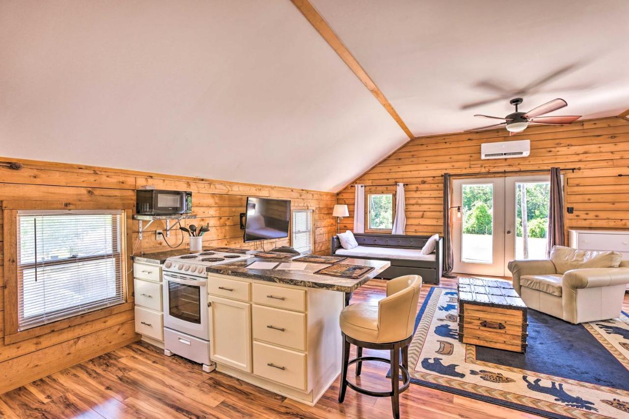 Quaint Studio With Shared Beach Walk To Suttons Bay المظهر الخارجي الصورة