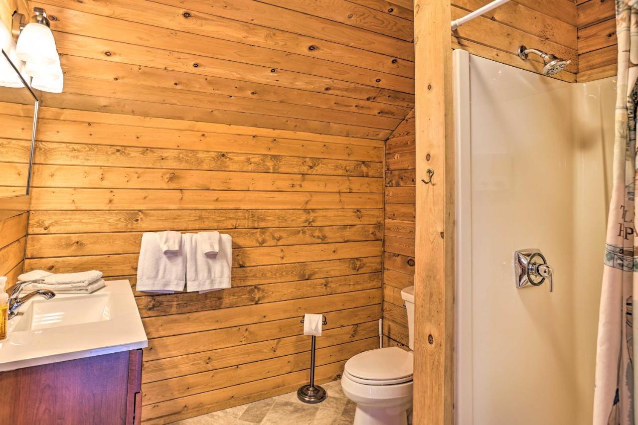 Quaint Studio With Shared Beach Walk To Suttons Bay المظهر الخارجي الصورة